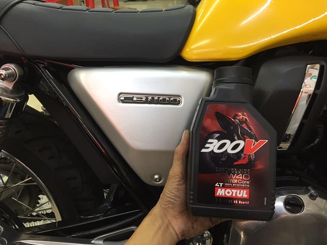 Thay nhớt motul 300v cho moto cổ điển cb1100 - 4