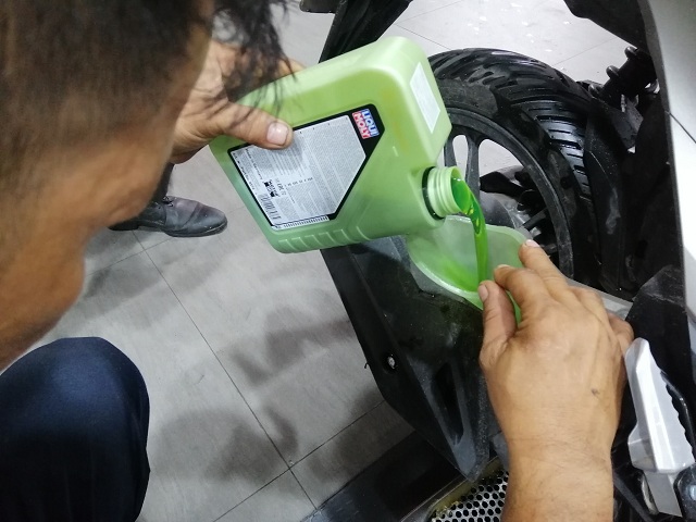 Vario 150 thay nhớt liqui moly molygen 5w40 có tốt không thời gian thay nhớt như thế nào - 3