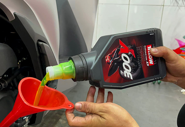 Tổng hợp các loại nhớt tốt nhất dành cho xe tay ga - 4