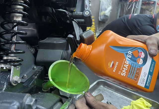 Xe vespa primavera iget thay nhớt bao nhiêu lít loại nào tốt nhất - 5