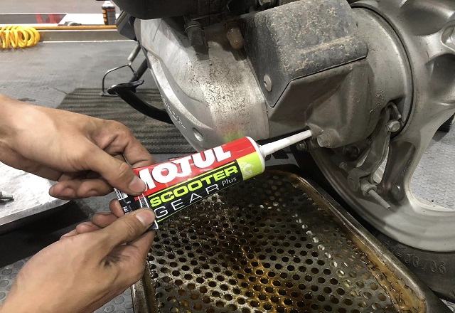 Nhớt motul tay ga cho xe honda ab 160 vision vario loại nào tốt - 5