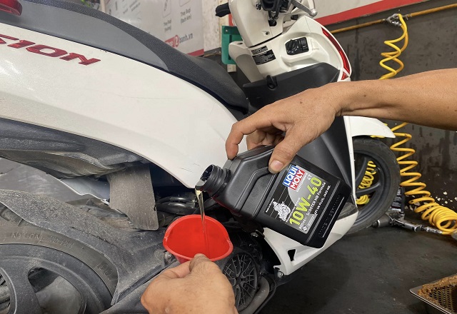 Nhớt liqui moly tay ga cho xe sh 160 sh350i vespa sprint loại nào tốt - 5
