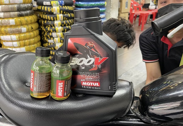 Xe mô tô cb350 hness thay nhơt bao nhiêu lít - 3