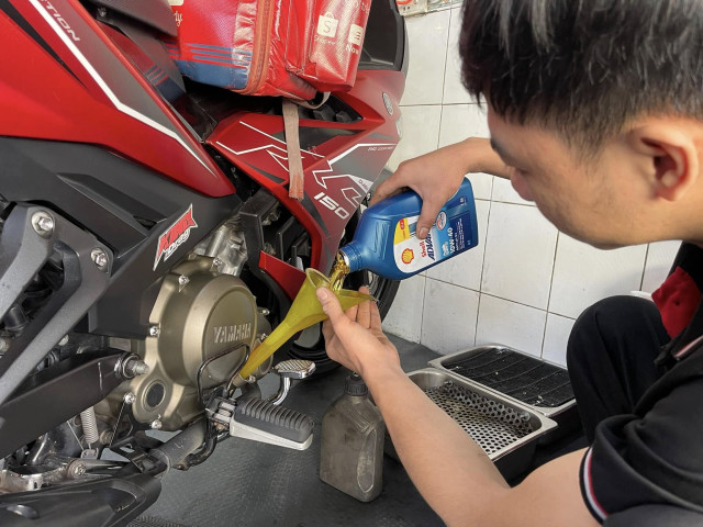 Nhớt shell advance ax7 10w40 synthetic based 1l - 3