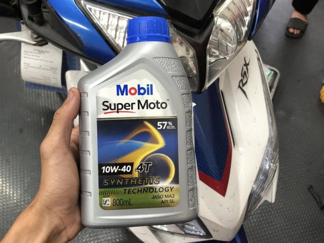 Nhớt mobil super moto 10w40 800ml - 1