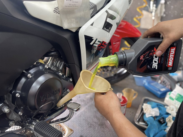 Top 9 dầu nhớt cho xe máy tốt nhất hiện nay 2026 - 3