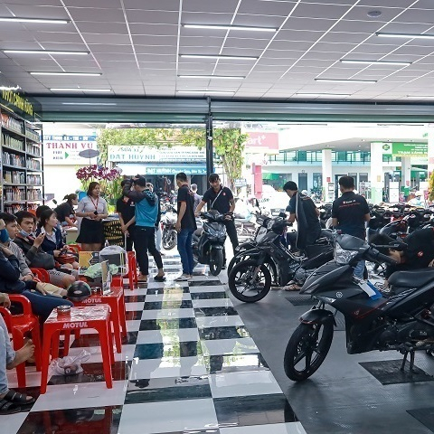 Nhớt Shell Advance City Scooter 10W30 0,8L