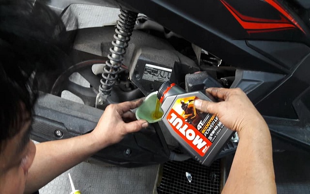 Một số loại nhớt Motul phù hợp dành cho Honda AirBlade 125i