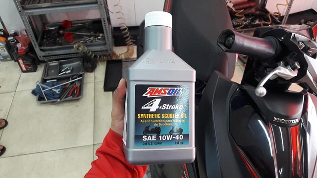 Nhớt Amsoil 10W40 Synthetic Scooter có tốt cho xe AirBlade không?