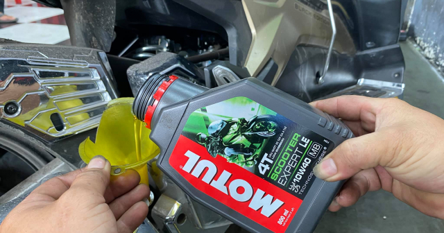 Nhớt xe máy và những công dụng cơ bản