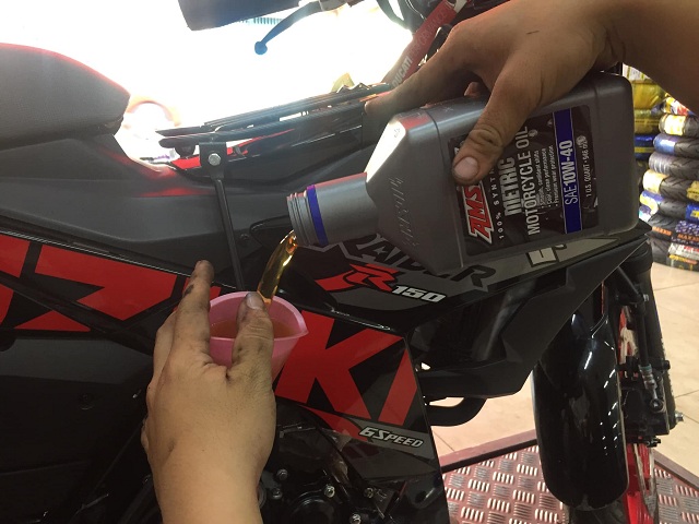 Raider 150 thay nhớt Amsoil Synthetic Metric có tốt không ?