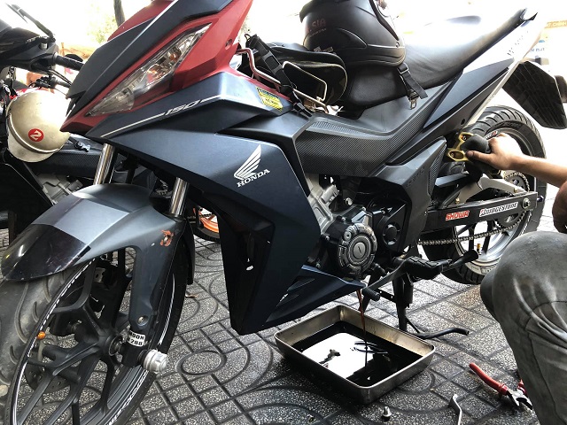Thay nhớt Amsoil 10W40 Performance cho Winner 150 có tốt không ?