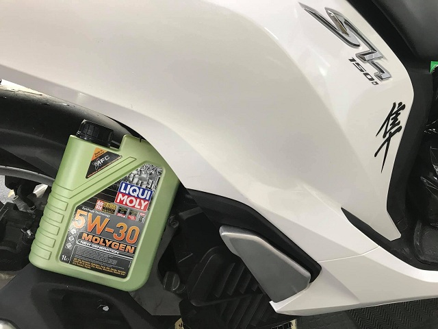 Thay nhớt Liqui Moly Molygen 5W30 cho Honda SH lựa chọn đáng tin cậy