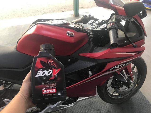 Thay nhớt Motul 300V cho Yamaha R15 có tốt không?