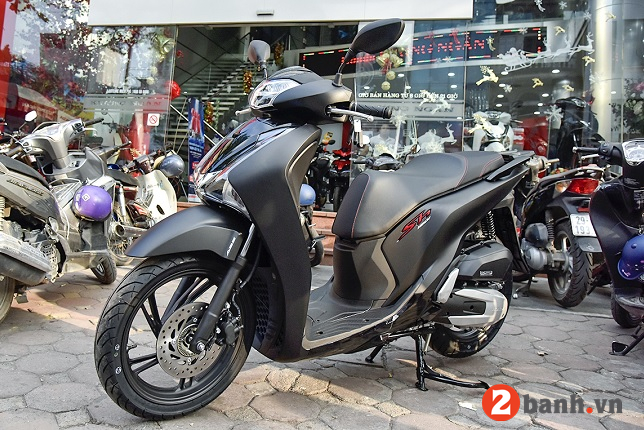 Thay nhớt Repsol Smarter Scooter 4T cho SH có tốt không?