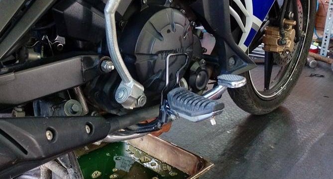 Thay nhớt xe máy mùa mưa và những điều cần lưu ý