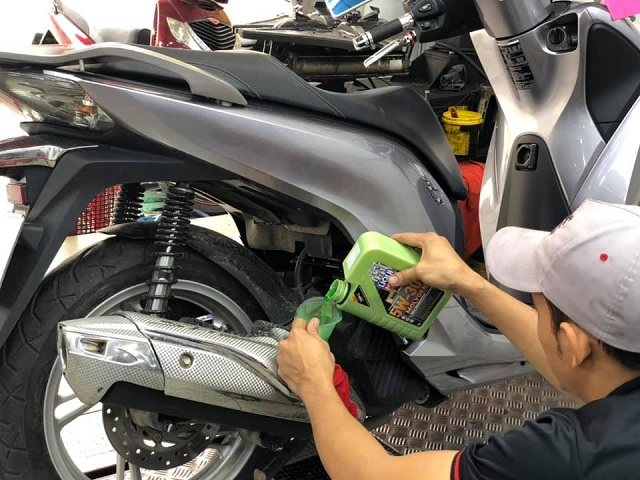 Tổng hợp nhớt tốt nhất cho Honda SH150i hiện nay
