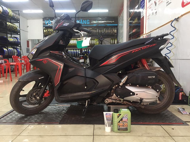 Tổng hợp nhớt xe máy tốt nhất dành cho Honda AirBlade