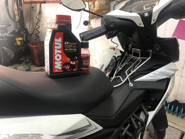 Winner thay nhớt Motul 4T 7100 10W50 có phù hợp không?