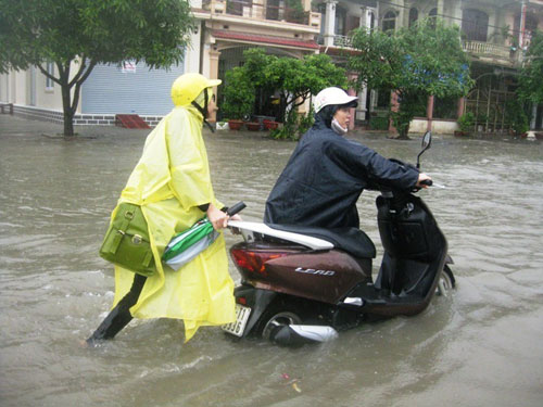 Xe tay ga ngập nước thì phải làm gì?